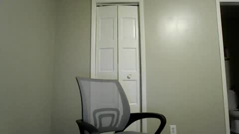 Snapshot of izzynoela chatting on March 22, 3:32 am izzynoela online show from March 22, 3:32 am