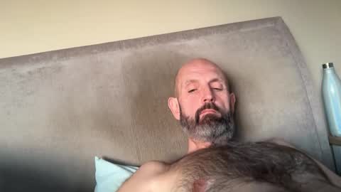 izzysboytoy1 online show from February 22, 5:11 pm