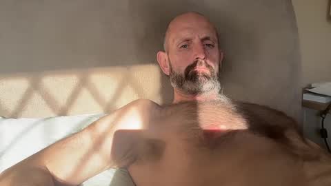 izzysboytoy1 online show from March 26, 4:12 pm