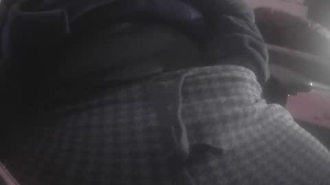 Snapshot of j0lteon_ chatting on December 14, 3:01 am Stuart online show from December 14, 3:01 am