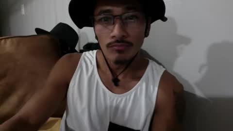 Snapshot of j0nnyk1ng chatting on November 12, 8:48 am Mugen online show from November 12, 8:48 am