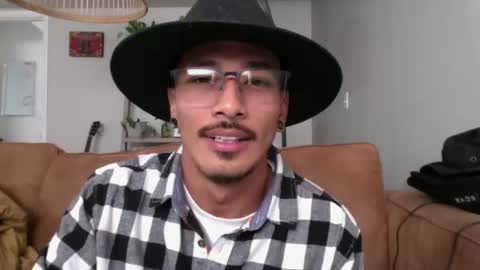 Snapshot of j0nnyk1ng chatting on November 12, 10:52 pm Mugen online show from November 12, 10:52 pm