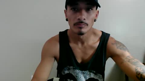 Snapshot of j0nnyk1ng chatting on December 16, 2:05 am Mugen online show from December 16, 2:05 am