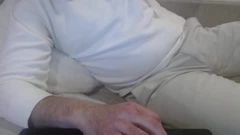 James online show from December 3, 9:57 pm