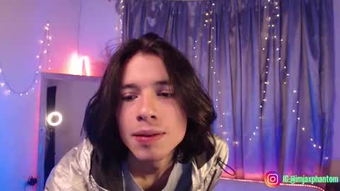 Hey im Jaxxxon check my info     online show from September 25, 9:24 am