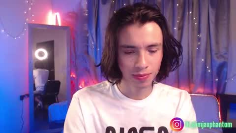 Hey im Jaxxxon check my info     online show from November 3, 9:54 am