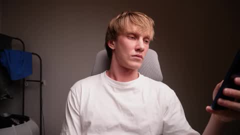 Danny online show from December 16, 2:49 am