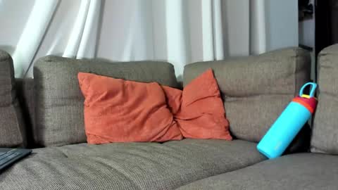 Calix  Independient model Insta and twt Calixsnake online show from January 5, 5:30 am