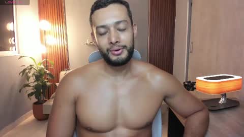 Calix  Independient model Insta and twt Calixsnake online show from July 2, 12:21 am