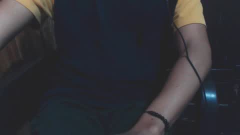 Snapshot of j_castello chatting on December 24, 6:28 pm J online show from December 24, 6:28 pm