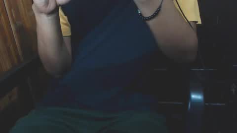 Snapshot of j_castello chatting on December 25, 1:20 am J online show from December 25, 1:20 am