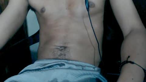 Snapshot of j_castello chatting on February 17, 12:21 am J online show from February 17, 12:21 am