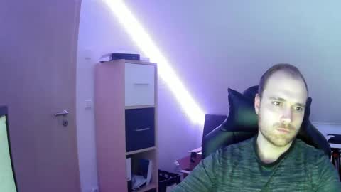 Snapshot of j_german783377 chatting on February 17, 6:04 pm here4y online show from February 17, 6:04 pm