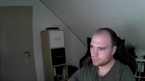 Snapshot of j_german783377 chatting on November 14, 10:47 am here4y online show from November 14, 10:47 am