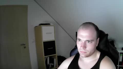 Snapshot of j_german783377 chatting on November 15, 10:56 am here4y online show from November 15, 10:56 am