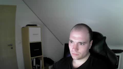 Snapshot of j_german783377 chatting on November 21, 9:19 am here4y online show from November 21, 9:19 am