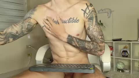 Snapshot of j_king__ chatting on July 7, 3:42 am J King online show from July 7, 3:42 am