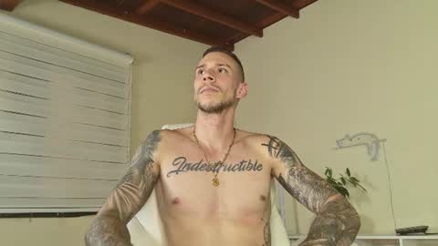 Snapshot of j_king__ chatting on July 20, 1:35 pm J King online show from July 20, 1:35 pm