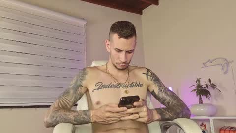 Snapshot of j_king__ chatting on July 21, 2:14 am J King online show from July 21, 2:14 am