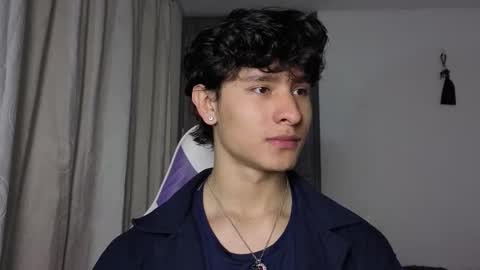 Snapshot of j_u_p_i_t_e_r chatting on November 11, 10:10 pm Noah online show from November 11, 10:10 pm