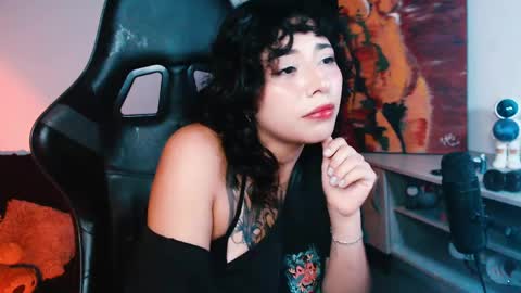 Snapshot of jaadee18 chatting on June 5, 6:52 am jade 18 online show from June 5, 6:52 am
