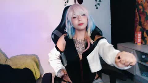 Snapshot of jaadee18 chatting on June 25, 6:07 am jade 18 online show from June 25, 6:07 am