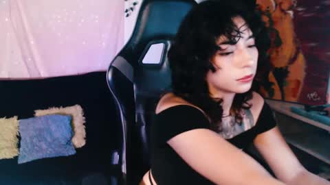 Snapshot of jaadee18 chatting on August 2, 4:00 am jade 18 online show from August 2, 4:00 am