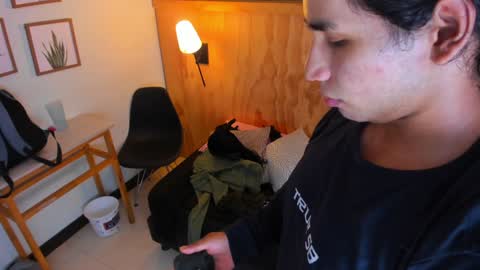 Snapshot of jabob_coper chatting on February 1, 9:43 am David online show from February 1, 9:43 am