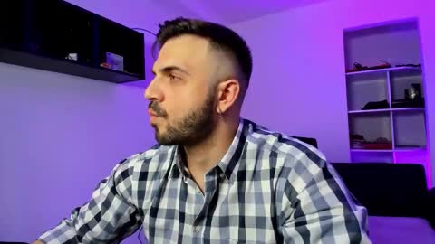 Snapshot of jace_thorne chatting on November 17, 6:46 pm Jace online show from November 17, 6:46 pm