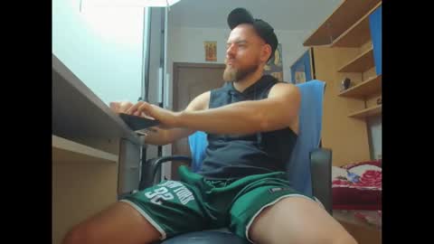 Snapshot of jaceblaze chatting on October 18, 6:26 am Jace online show from October 18, 6:26 am
