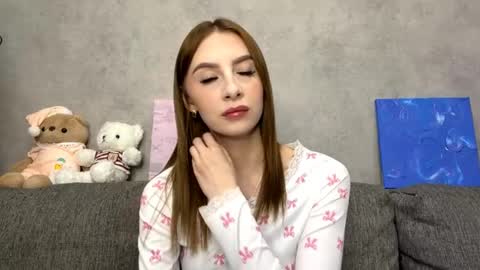 Riley online show from April 24, 8:44 pm