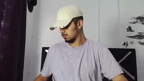 Snapshot of jack03xx_ chatting on December 13, 7:43 pm Jack online show from December 13, 7:43 pm