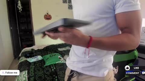 Snapshot of jack_castell chatting on October 4, 10:46 am JACK CASTELL online show from October 4, 10:46 am