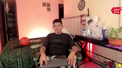 Snapshot of jack_castell chatting on October 8, 11:08 am JACK CASTELL online show from October 8, 11:08 am