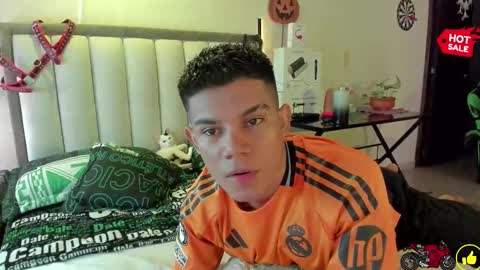 Snapshot of jack_castell chatting on October 16, 2:18 pm JACK CASTELL online show from October 16, 2:18 pm