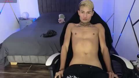 Snapshot of jack_dairo chatting on June 16, 4:42 pm jack_dairo online show from June 16, 4:42 pm