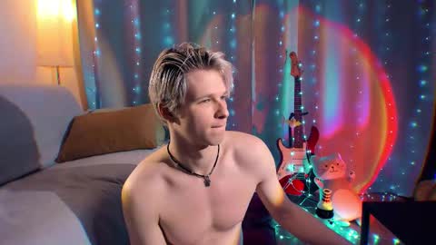 brestonsweet online show from December 17, 11:33 pm