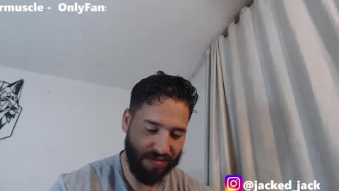 Snapshot of jack_master_muscle chatting on February 1, 11:36 pm jack and leah online show from February 1, 11:36 pm