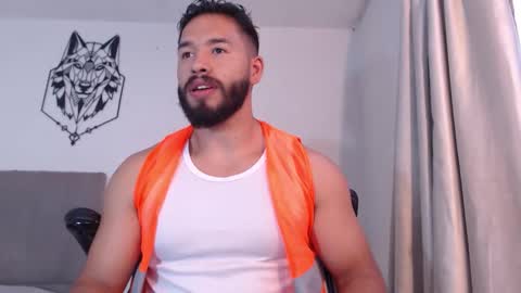 Snapshot of jack_master_muscle chatting on February 22, 10:41 pm jack and leah online show from February 22, 10:41 pm