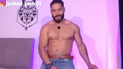 Snapshot of jack_master_muscle chatting on July 10, 11:40 pm jack and leah online show from July 10, 11:40 pm