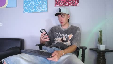 Snapshot of jack_norizz chatting on December 13, 2:16 pm INDEPENDENT MODEL online show from December 13, 2:16 pm