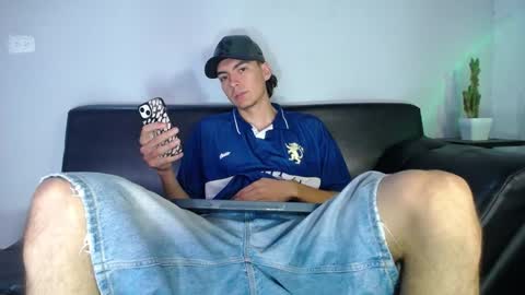 Snapshot of jack_norizz chatting on December 20, 1:11 pm INDEPENDENT MODEL online show from December 20, 1:11 pm