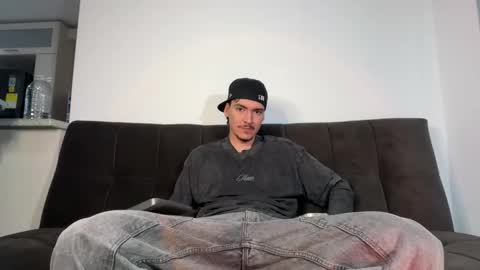 Snapshot of jack_norizz chatting on November 16, 9:15 am INDEPENDENT MODEL online show from November 16, 9:15 am