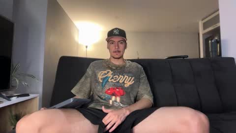 Snapshot of jack_norizz chatting on December 3, 10:24 am INDEPENDENT MODEL online show from December 3, 10:24 am