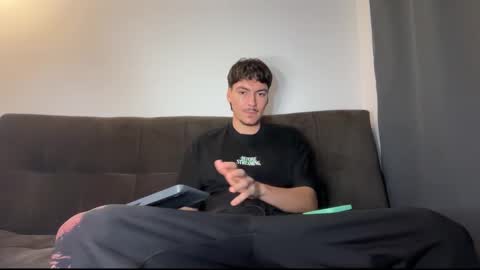 INDEPENDENT MODEL online show from January 14, 11:31 pm