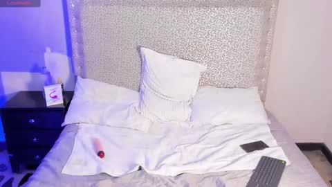 Jack White online show from February 10, 4:08 am