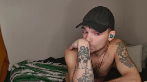Snapshot of jackdesfeux chatting on January 29, 7:36 am Jack  online show from January 29, 7:36 am