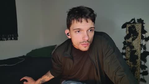 Snapshot of jackdesfeux chatting on October 11, 3:39 am Jack  online show from October 11, 3:39 am