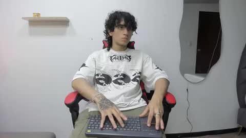 Snapshot of jackestaylor chatting on October 27, 5:11 am Jackes Taylor online show from October 27, 5:11 am