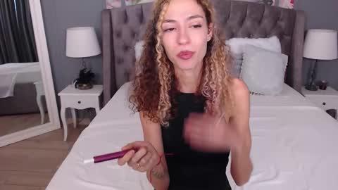 Snapshot of jackie__fox chatting on November 29, 12:41 pm Jackie online show from November 29, 12:41 pm